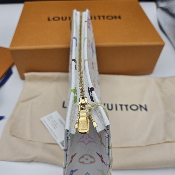 Brand new authentic 2026 Louis Vuitton Murakami Multicolor Toiletry Pouch 19 - Picture 9 of 17